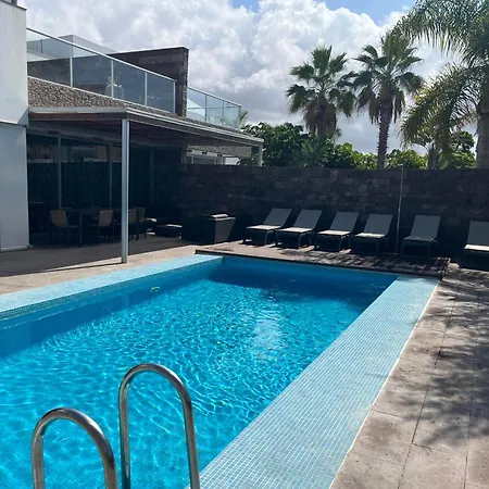 Villa 5-bedroom In Playa Del Duque