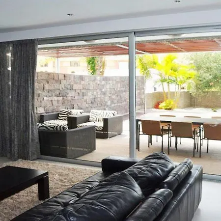 Villa 5-bedroom In Playa Del Duque *