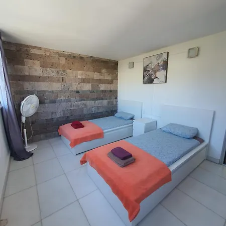 빌라 5-bedroom In Playa Del Duque 아데제