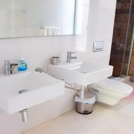 5-bedroom In Playa Del Duque 빌라 아데제