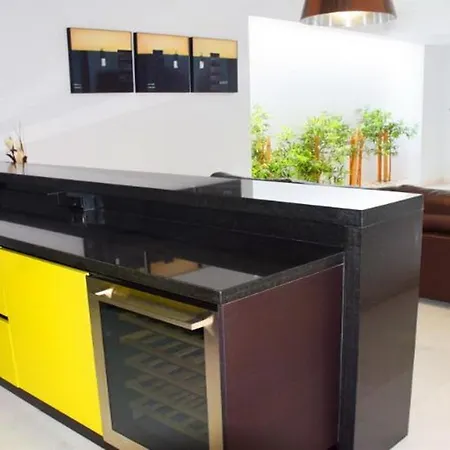 5-bedroom In Playa Del Duque Vila *