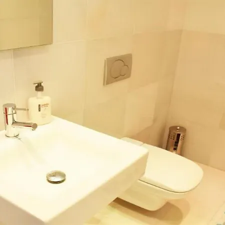 5-bedroom In Playa Del Duque 阿德耶