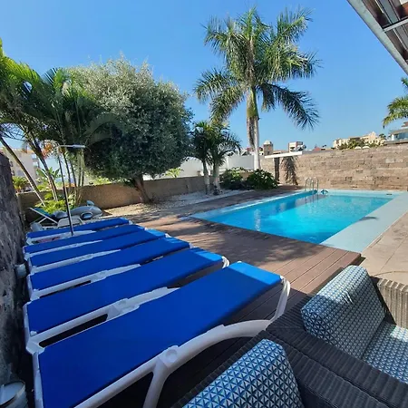 5-bedroom In Playa Del Duque 阿德耶