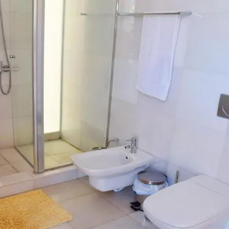 New 5-bedroom Del Duque アデヘ