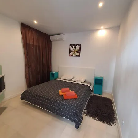 New 5-bedroom Del Duque ヴィラ アデヘ